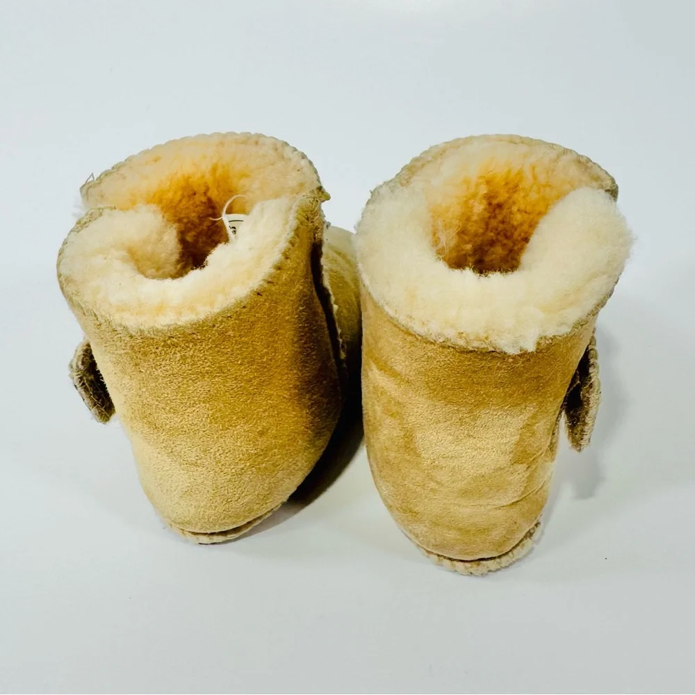UGG Australia Baby Booties – Soft Sheepskin Comfort with Leather Upper & Outsole - Picture 13 of 14